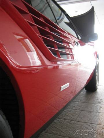 Illustration for article titled Nice Price Or Crack Pipe: 5,944-Mile Ferrari Mondia Cabriolet For $37,995?